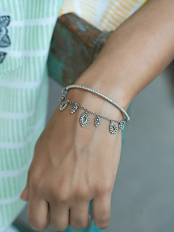 Allurement Bracelet in Oxidised 925 Silver
