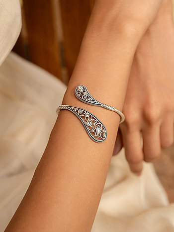 Chehel Pehel Bracelet in 925 Oxidised Silver