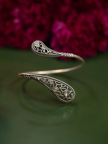 アクセサリー h'eres CETACEA BONE BRACELET CETACEA BONE BRACELET – h'eres