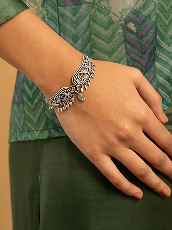 Dhoom Dhaam Bracelet in 925 Oxidised Silver