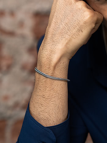 Aura 9 Inches Men's Bracelet in 925 Silver