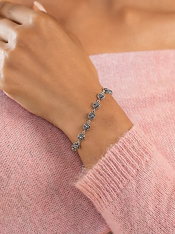 A New Bloom Rose Chain Bracelet in 925 Silver