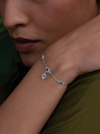The Gentle Giant Elephant Bracelet Crafted in 925 Silver