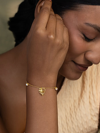 Lush Leaf Bracelet in Gold Plated 925 Silver