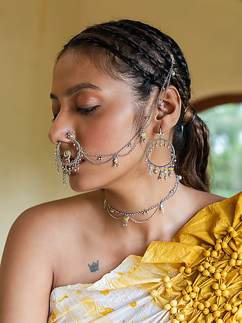 Nrityotsava Ishana Nose Ring With Chain – VOYLLA
