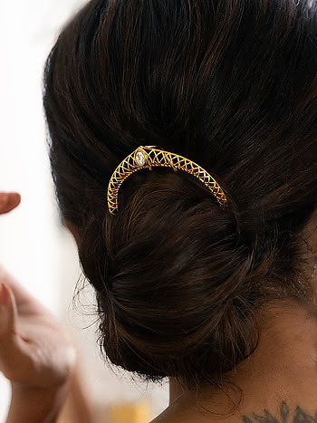 Queen of Organising Juda Pin in Gold Plated 925 Silver