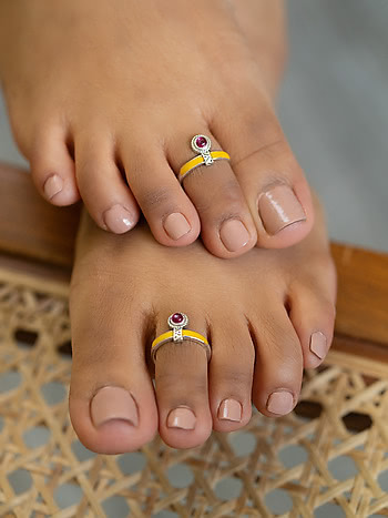 Ankhadiyo Vakadiyo Toe Rings in Oxidised 925 Silver