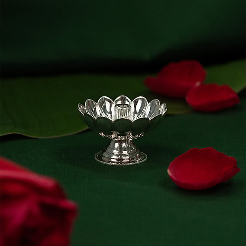 Urja Diya Crafted in 925 Silver