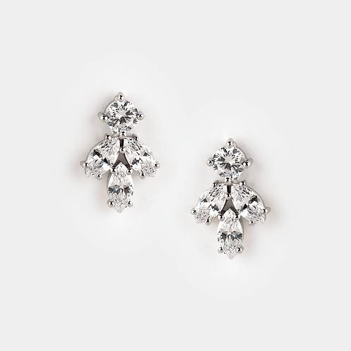 Walking on Air Leaf Earrings in 925 Silver