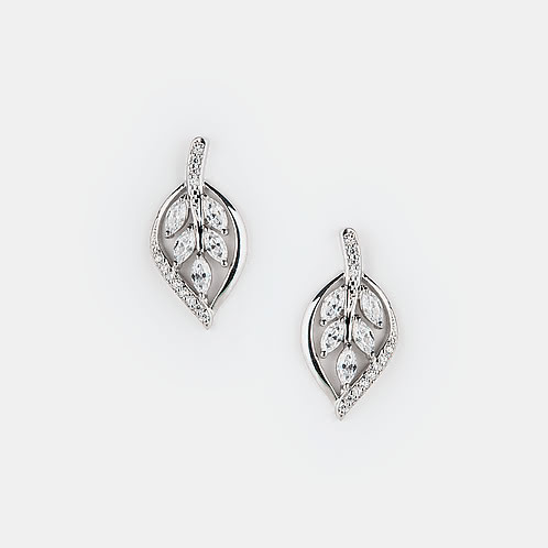 Easy On Me Leaf Earrings in 925 Silver