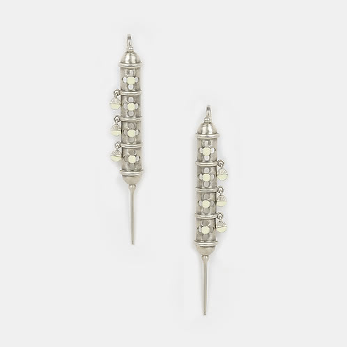 Stambha pole Earcuff in Oxidised 925 Silver