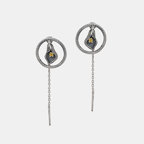 Lily of Happiness Earrings in 925 Silver