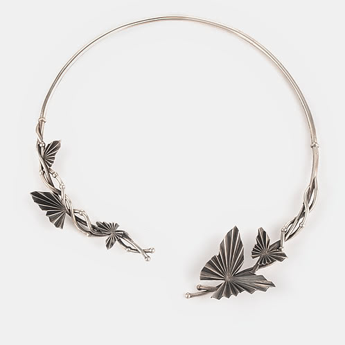 Chasing My Bold Choices Necklace in 925 Silver