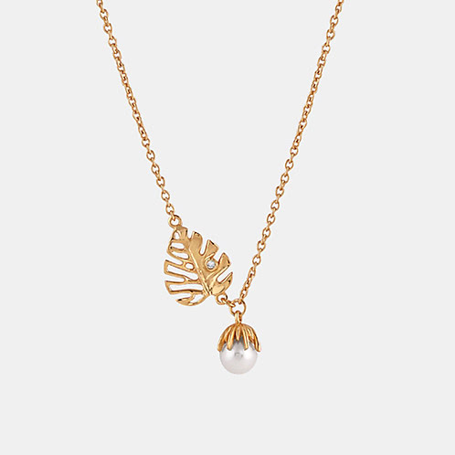 Thriving Leaf Necklace in Gold Plated 925 Silver