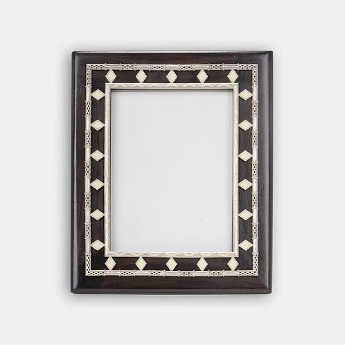 Kumbha Photo Frame in Oxidised 925 Silver