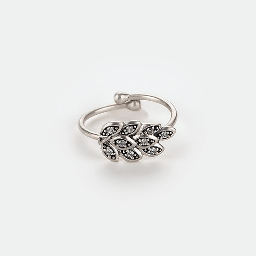 Feels Like Autumn Leaf Ring in 925 Silver