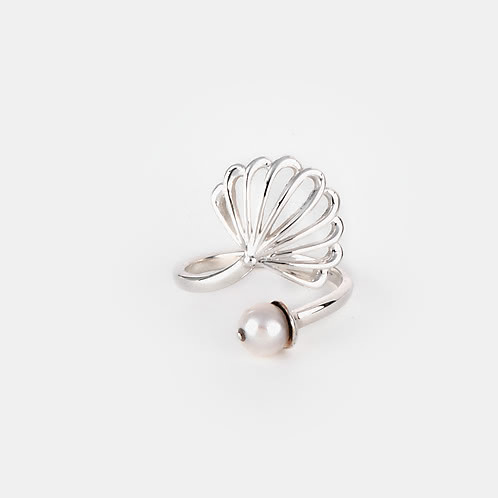 Pearl in the Sea Shell Ring in 925 Silver