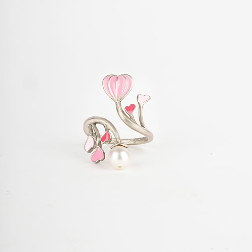 For the Love of Artistic Pursuits Heart Ring in Oxidized 925 Silver
