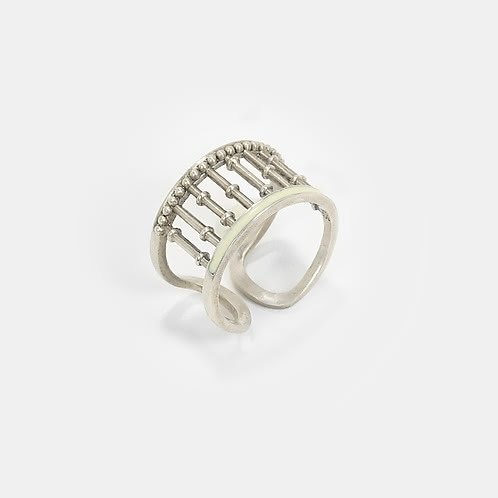 Shreni Ring in Oxidised 925 Silver