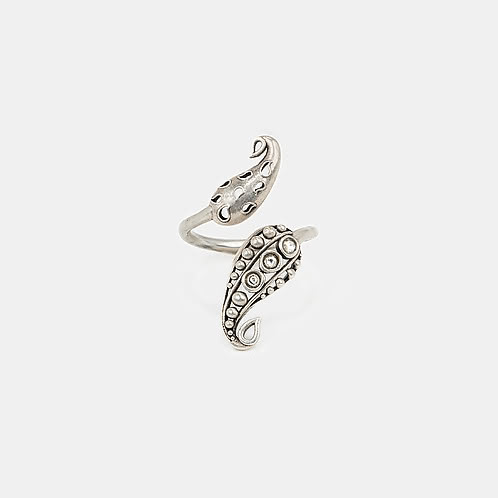 Lukka Chuppi Front Open Ring in 925 Oxidised Silver