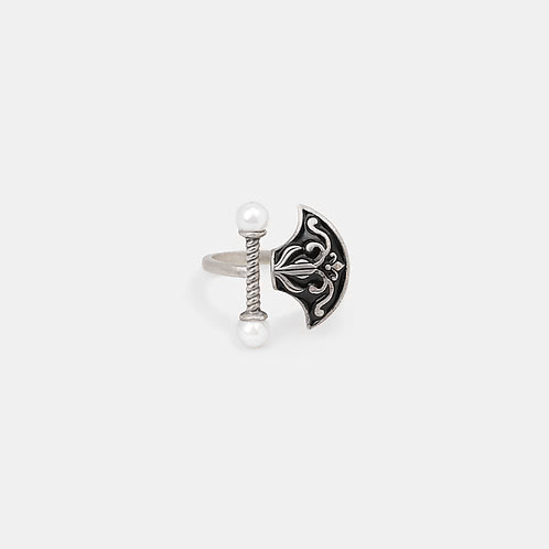 Untamed Axe Ring in 925 Silver