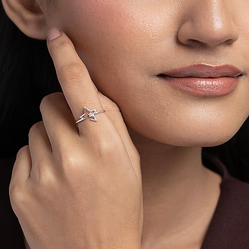 Starlight Chevron Ring in 925 Silver