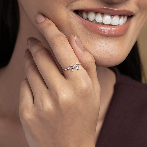 Bow Tie Ring in 925 Silver
