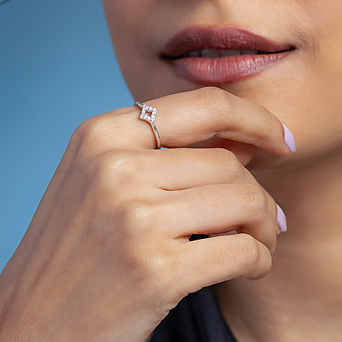 Midnight Blue Ring in 925 Silver