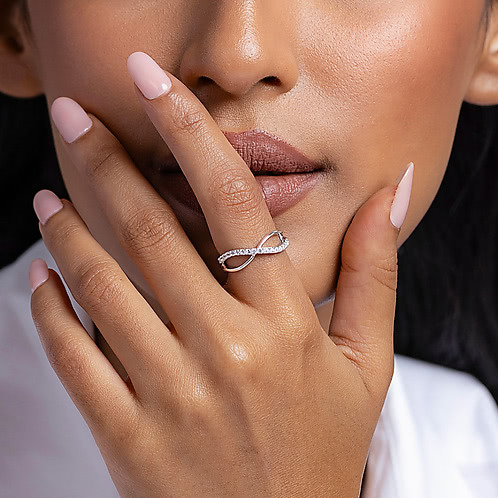 Orbit Ring in 925 Silver