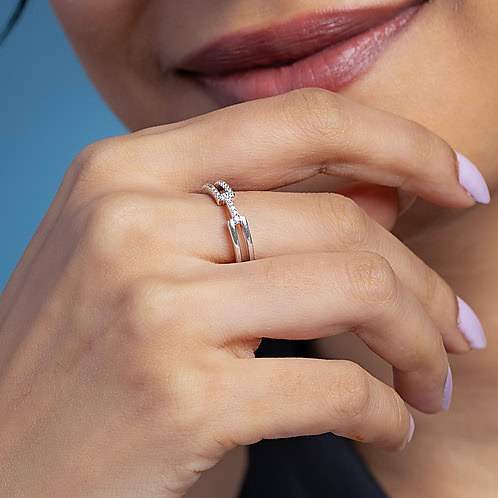 Offset Starlight Ring in 925 Silver