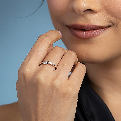 Rosette Whisper Ring in 925 Silver