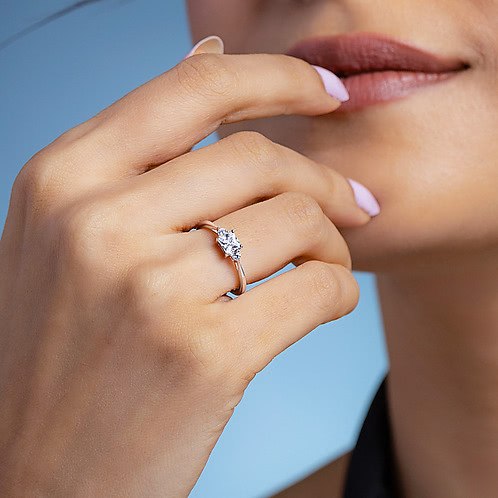 Radiant Crown Ring in 925 Silver
