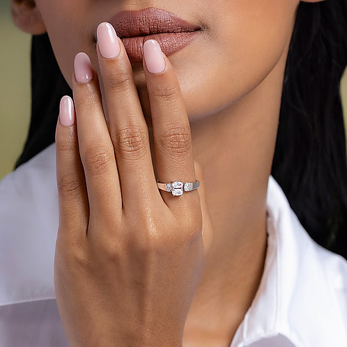 Petal Crest Ring in 925 Silver