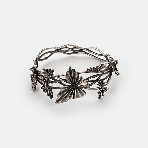 Oxidised Chasing My Burning Passion Bracelet in 925 Silver