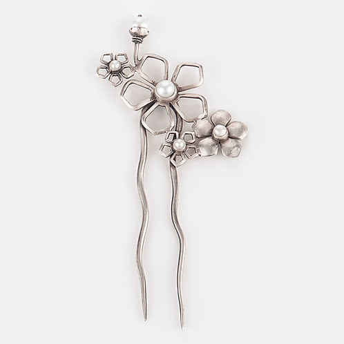 Betty F Juda Pin in 925 Oxidised Silver
