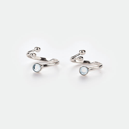 A Soothing Read Toe Rings in 925 Silver