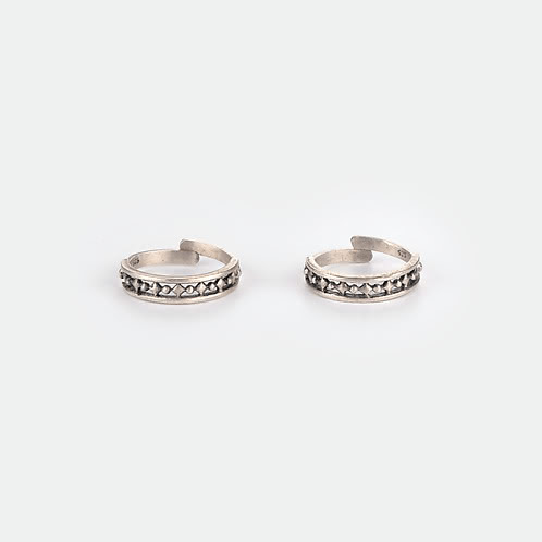 Buy Antique Ivoryday Wear Toe Rings In 925 Silver from Shaya by CaratLane