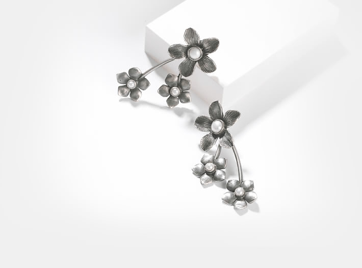 Trace L Earrings