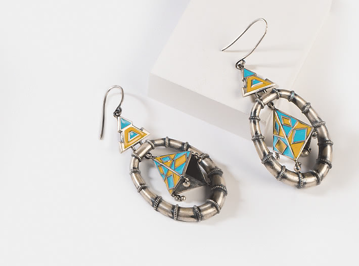 Antique Tribhuja Sculpture Earrings