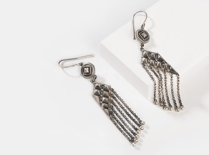 Antique Anvi Wall Earrings