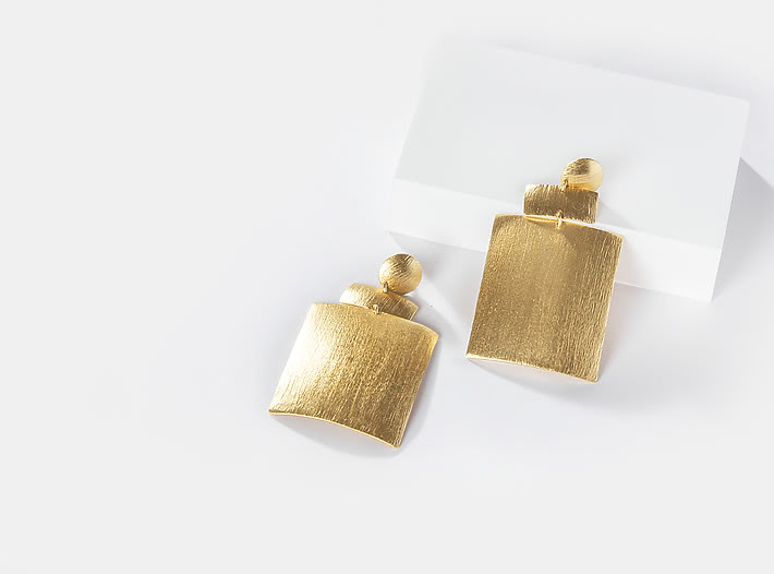 Drama Queen Earrings in Gold Plating