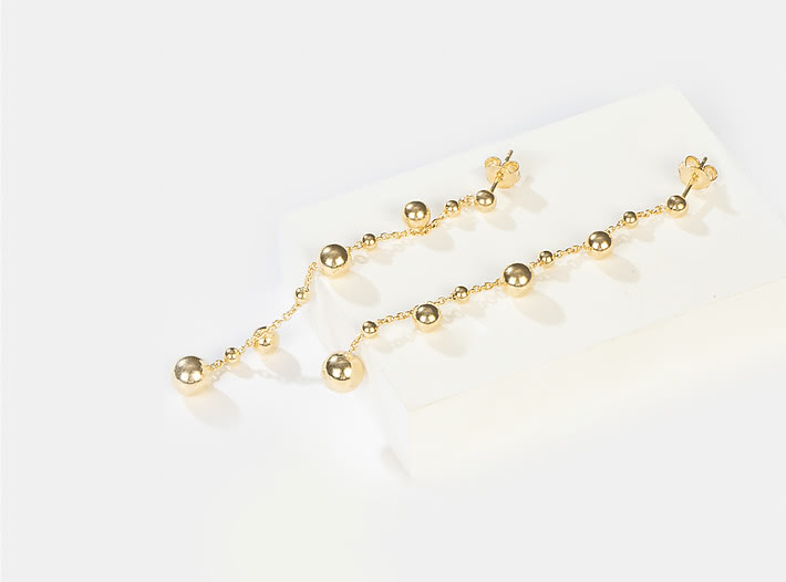 Shake It Off Earrings in Gold Plating