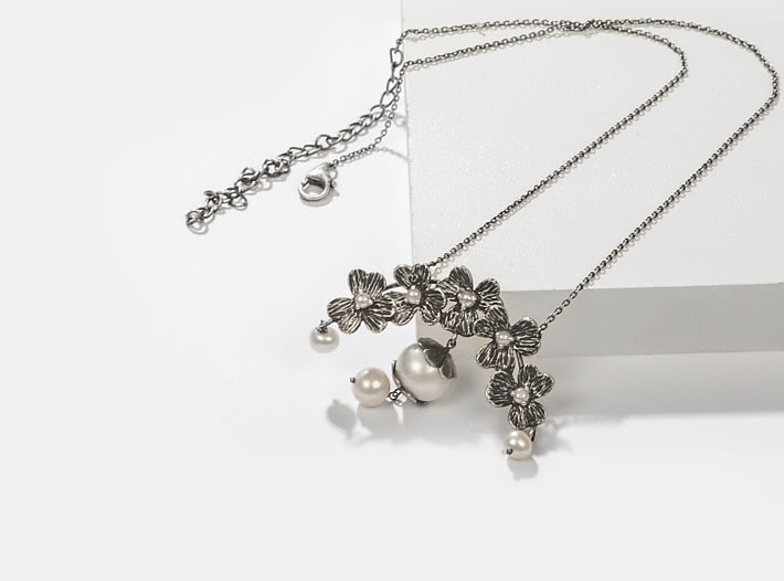 Emmelin P Necklace