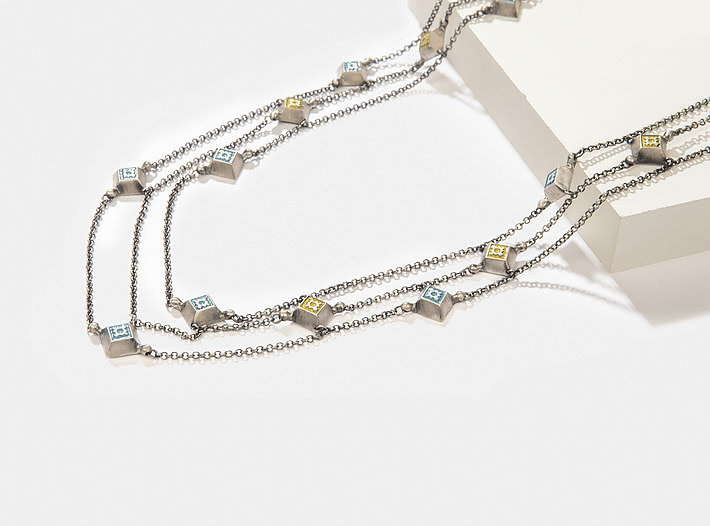 Ijya Vent Necklace