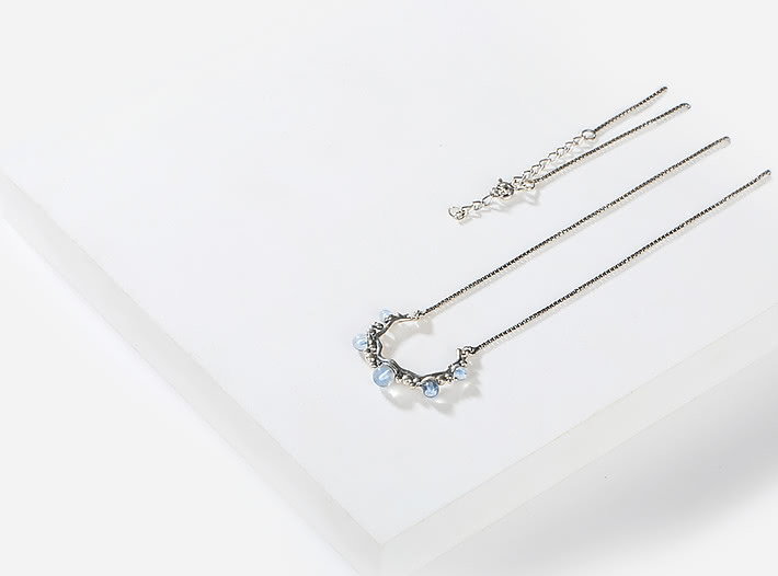 A Sunday Siesta Necklace