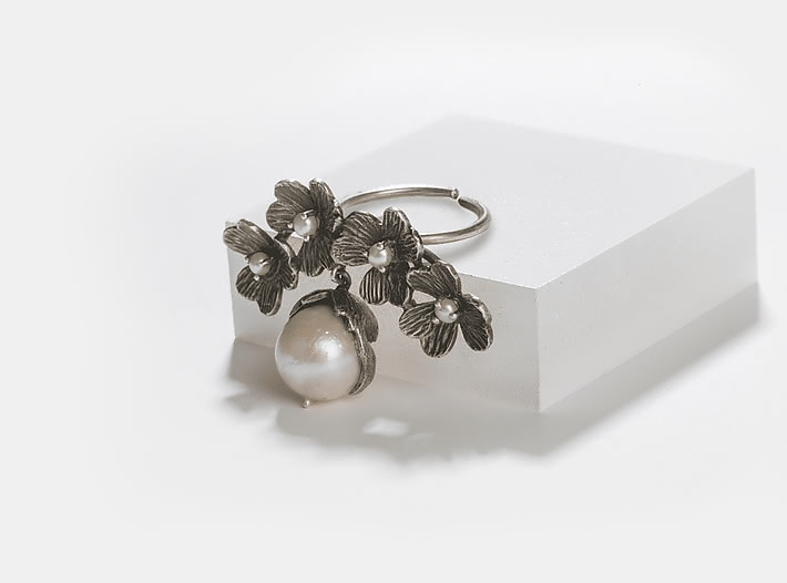 Emma G Ring