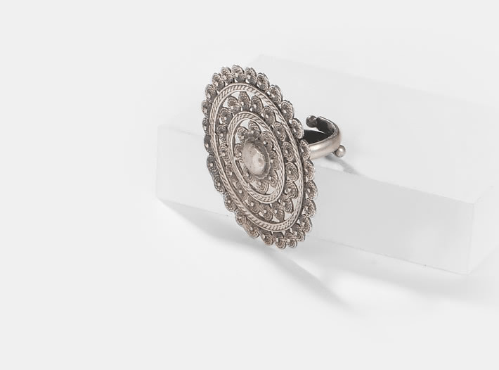 Lamani Ring