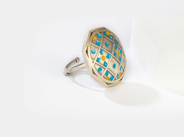 Antique Zirisa Wall Ring