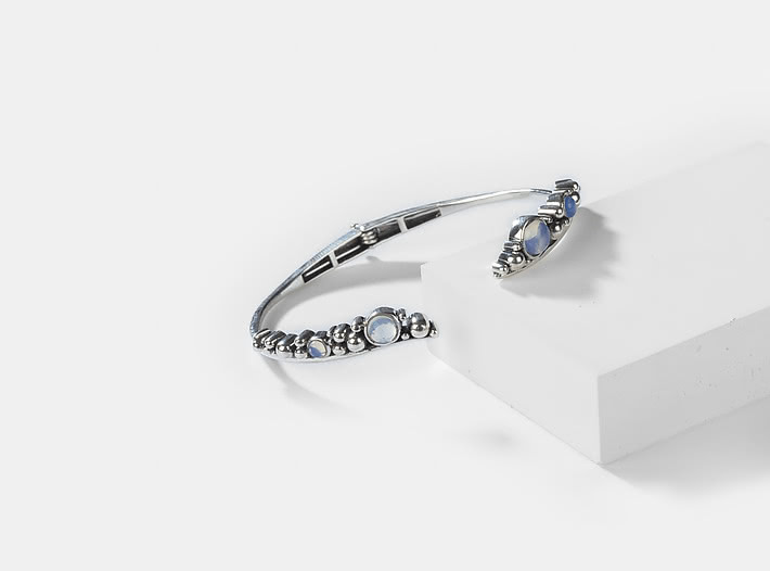 A Lazy Morning Bracelet