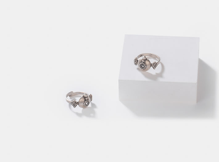 Antique Beejis Committee Meeting Toe Rings